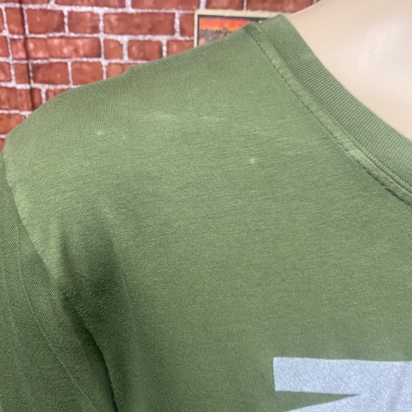 Steve McQueen Johnson Motors green t-shirt size XL - Picture 3 of 12